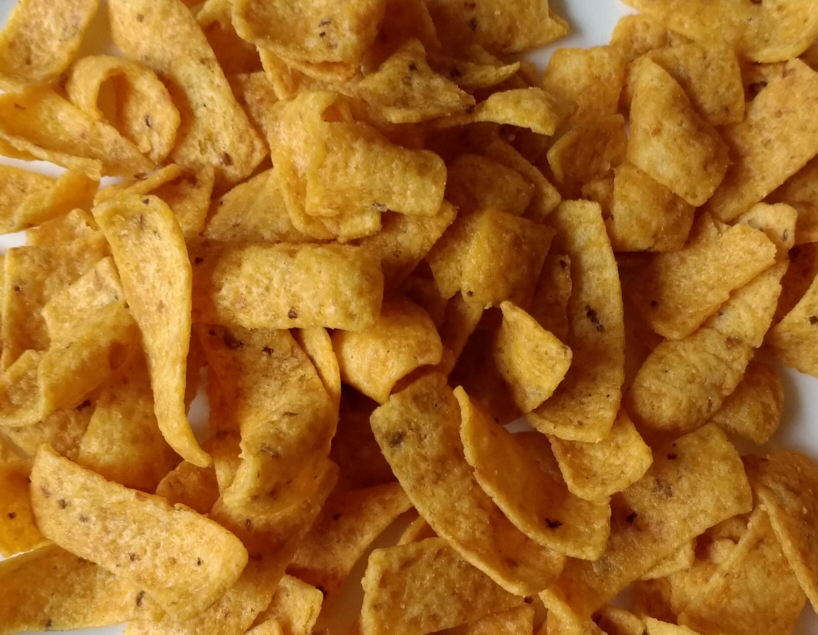 Fritos_on_a_white_background.jpg